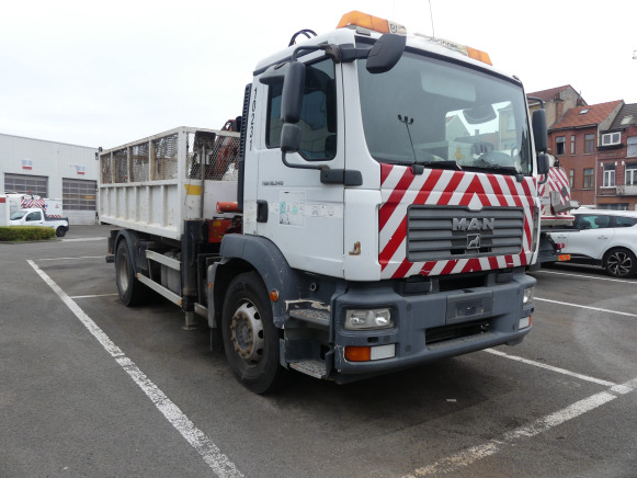 REF:10231 - Camion benne avec grue MAN TGM 18.240(VIN: WMAN08ZZ89Y231476) - Caminhão basculante, Caminhão grua: foto 2 REF:10231 - Camion benne avec grue MAN TGM 18.240(VIN: WMAN08ZZ89Y231476) - Caminhão basculante, Caminhão grua: foto 2