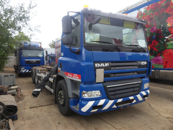REF:7604 - Camion porte-container DAF FASCF 85 (2012-513.421 km) - Caminhão polibenne: foto 2 REF:7604 - Camion porte-container DAF FASCF 85 (2012-513.421 km) - Caminhão polibenne: foto 2