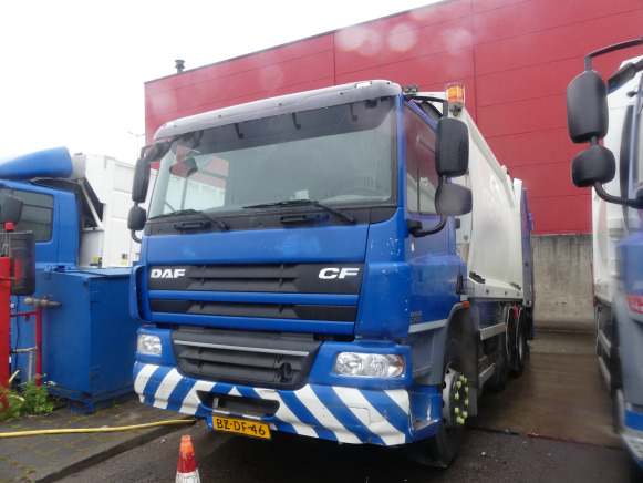 REF:BZ-DF-46 - Camion poubelle DAF FAG CF75 (2011-333.637 km) - Caminhão de lixo: foto 1 REF:BZ-DF-46 - Camion poubelle DAF FAG CF75 (2011-333.637 km) - Caminhão de lixo: foto 1