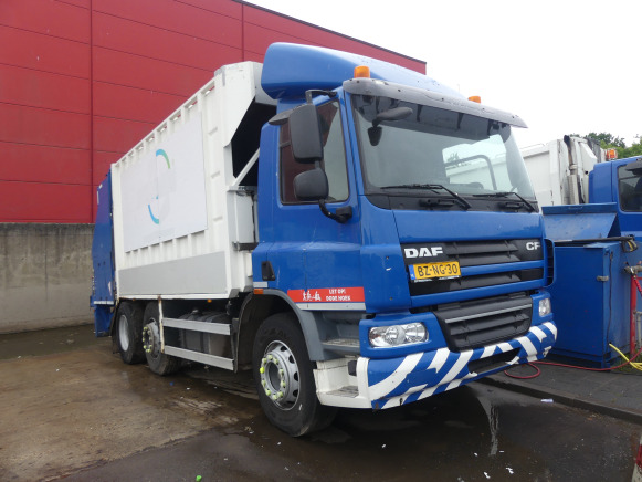 REF:BZ-NG-30 - Camion poubelle DAF FAG CF 75 (2011-465.671 km) - Caminhão de lixo: foto 2 REF:BZ-NG-30 - Camion poubelle DAF FAG CF 75 (2011-465.671 km) - Caminhão de lixo: foto 2
