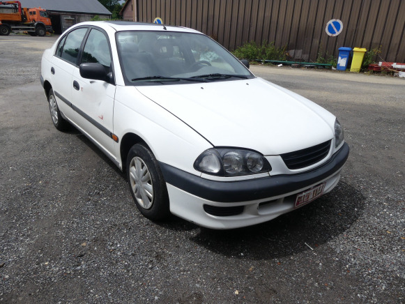 REF:DBB024 - Voiture Toyota Avensis (1998-172.549 km) - Automóvel: foto 2 REF:DBB024 - Voiture Toyota Avensis (1998-172.549 km) - Automóvel: foto 2