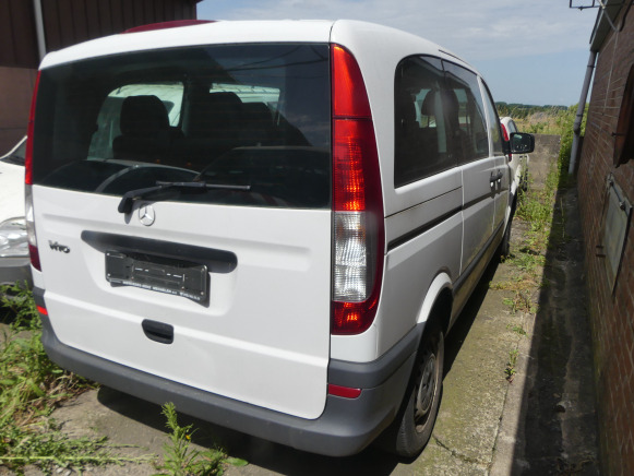 REF:Immatriculé sous : 1-CWZ-976 - Voiture Mercedes-Benz Vito - Furgão de passageiros: foto 3 REF:Immatriculé sous : 1-CWZ-976 - Voiture Mercedes-Benz Vito - Furgão de passageiros: foto 3