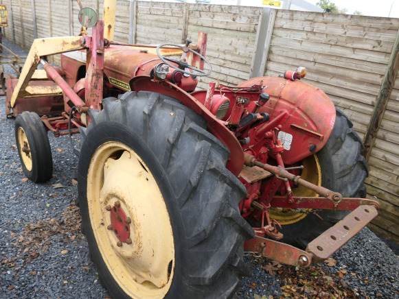 Tracteur agricole avec chargeur frontal David Brown 950( VIN: 950A401320) - Trator: foto 5 Tracteur agricole avec chargeur frontal David Brown 950( VIN: 950A401320) - Trator: foto 5