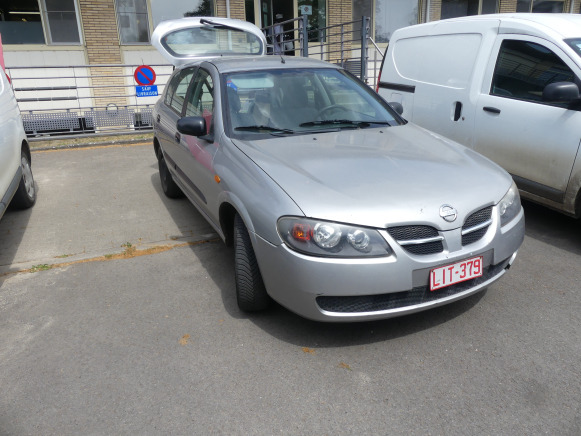 Voiture Nissan Almera (2003-123.640 km) - Automóvel: foto 1 Voiture Nissan Almera (2003-123.640 km) - Automóvel: foto 1