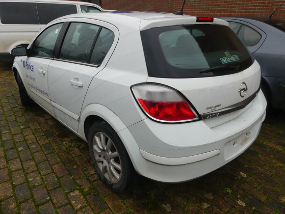 Voiture Opel Astra (2005-150.228 km) - Automóvel: foto 4 Voiture Opel Astra (2005-150.228 km) - Automóvel: foto 4