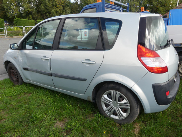 Voiture (saisie sur voirie) Renault Scenic 1.9 DCI - Automóvel: foto 3 Voiture (saisie sur voirie) Renault Scenic 1.9 DCI - Automóvel: foto 3