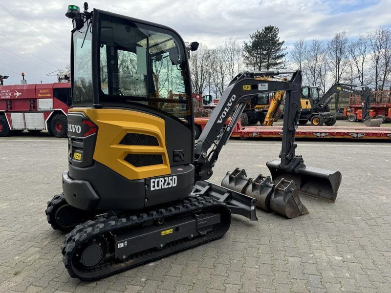 Volvo ECR25D - Mini escavadeira: foto 4 Volvo ECR25D - Mini escavadeira: foto 4