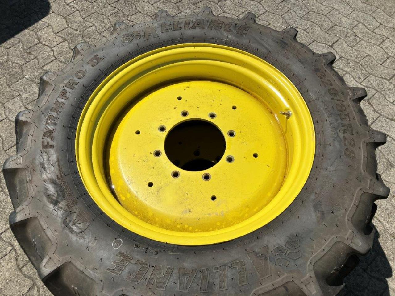Alliance 320/85R28 - Pneu de Máquina agrícola: foto 4 Alliance 320/85R28 - Pneu de Máquina agrícola: foto 4