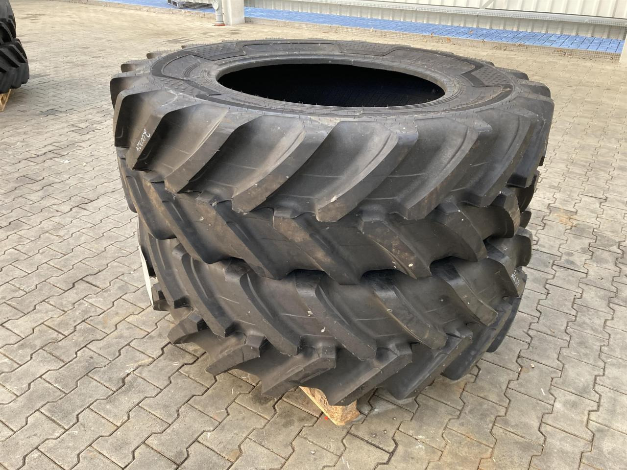 Alliance 460/85R34 - Pneu de Máquina agrícola: foto 1 Alliance 460/85R34 - Pneu de Máquina agrícola: foto 1