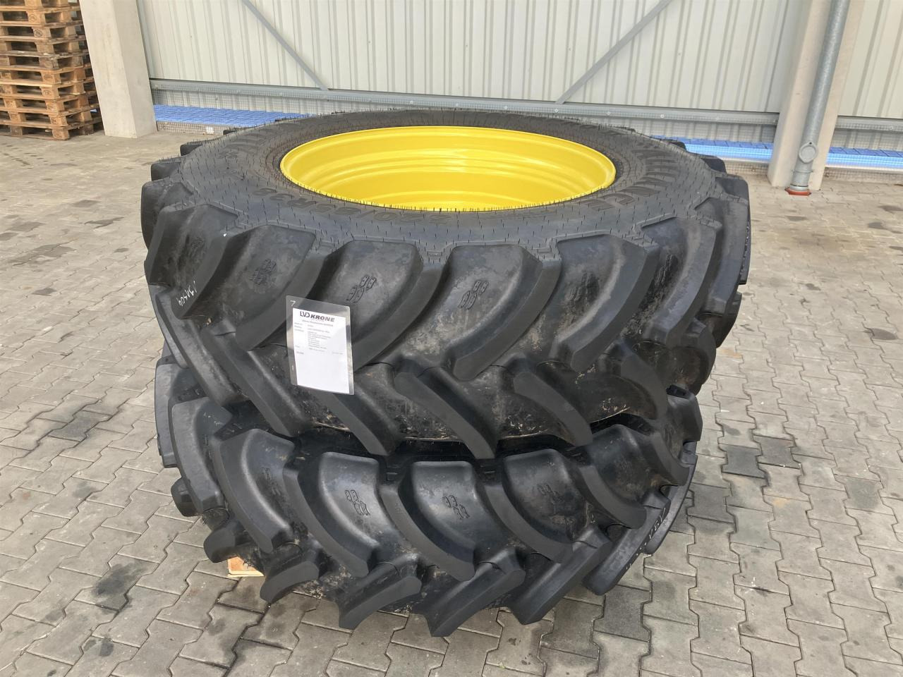 Alliance 520/85R38 - Pneu de Máquina agrícola: foto 1 Alliance 520/85R38 - Pneu de Máquina agrícola: foto 1