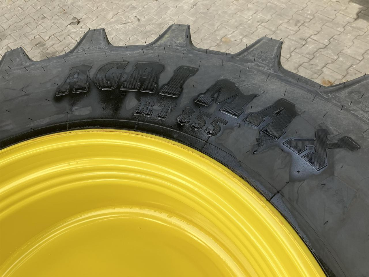 BKT 520/85R38 - Pneu de Máquina agrícola: foto 4 BKT 520/85R38 - Pneu de Máquina agrícola: foto 4