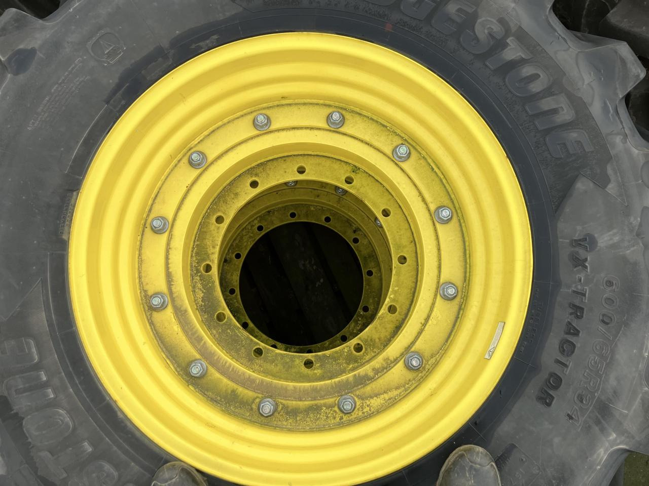 Bridgestone 600/65R34 - Pneu de Máquina agrícola: foto 4 Bridgestone 600/65R34 - Pneu de Máquina agrícola: foto 4