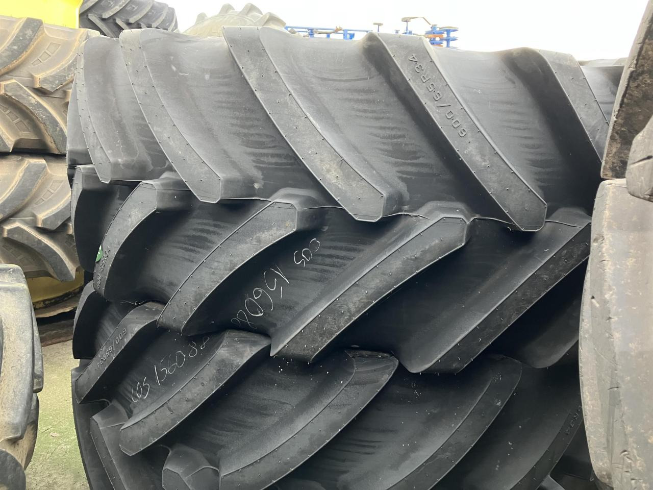 Bridgestone 600/65R34 - Pneu de Máquina agrícola: foto 1 Bridgestone 600/65R34 - Pneu de Máquina agrícola: foto 1