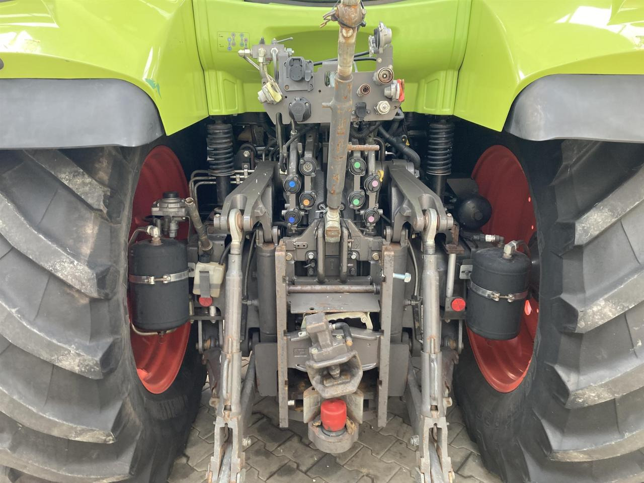 Trator CLAAS Arion 640: foto 7