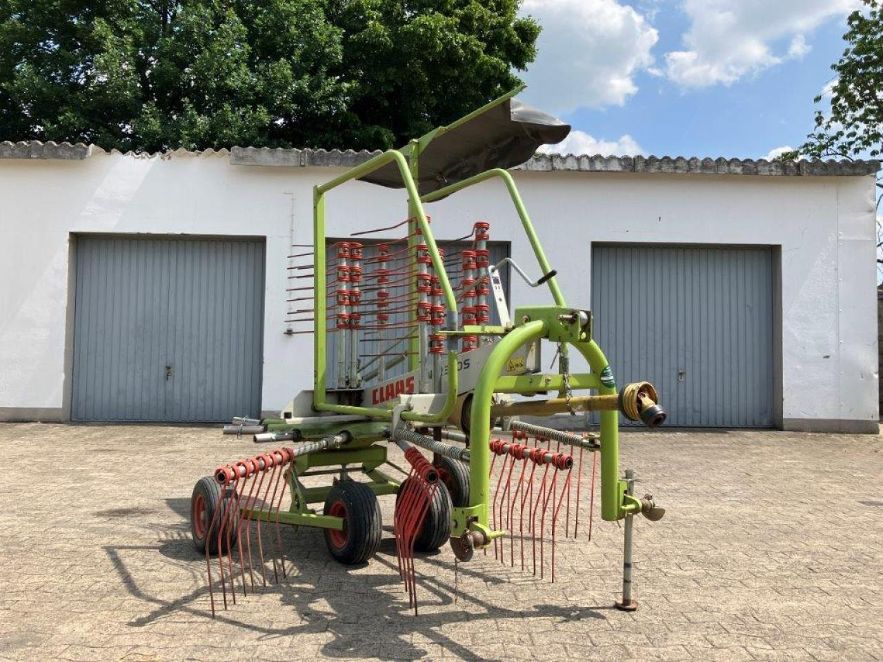 CLAAS Liner 390S - Ancinho enleirador: foto 1 CLAAS Liner 390S - Ancinho enleirador: foto 1