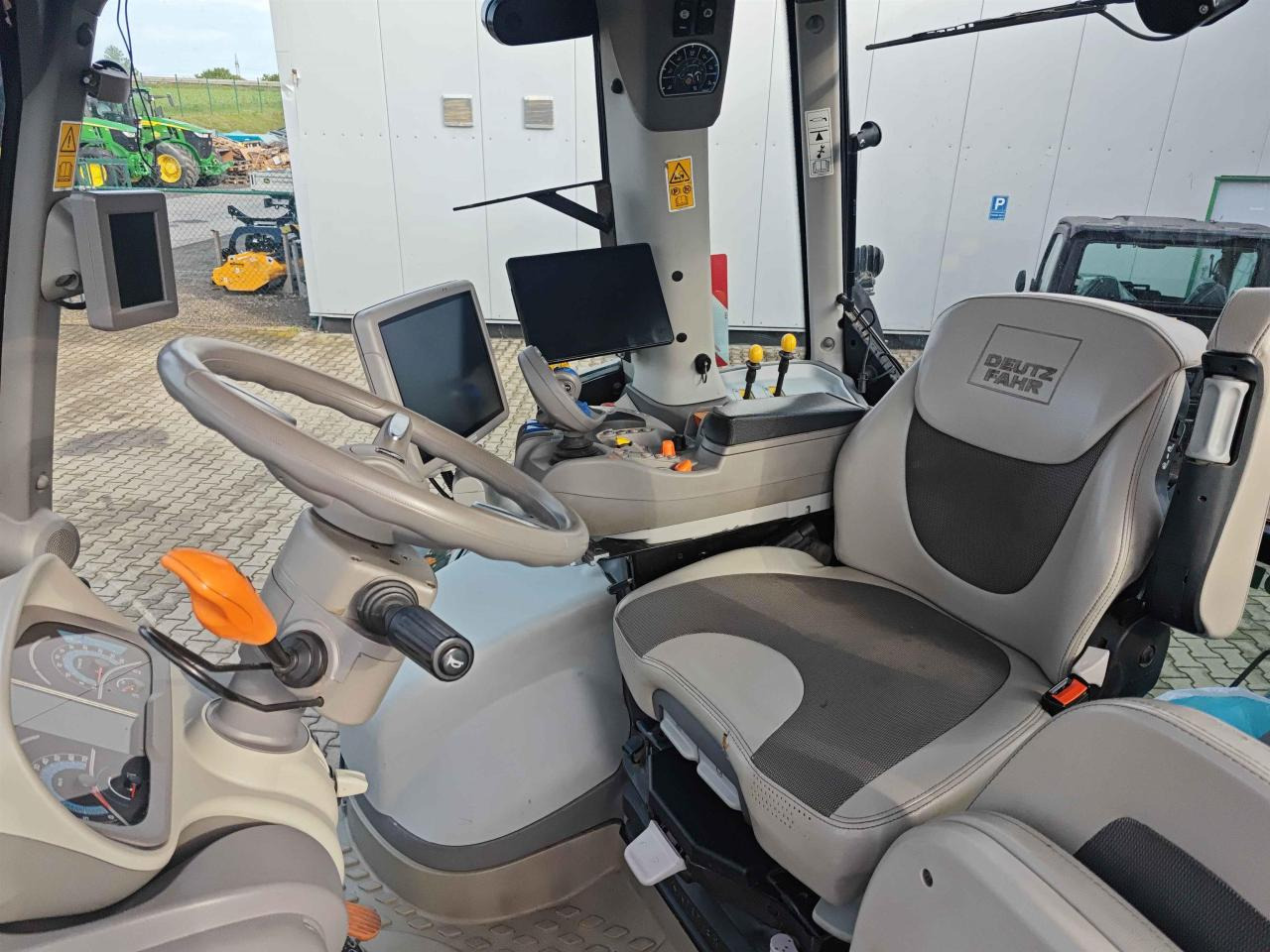 Trator Deutz-Fahr 6215 TTV: foto 9