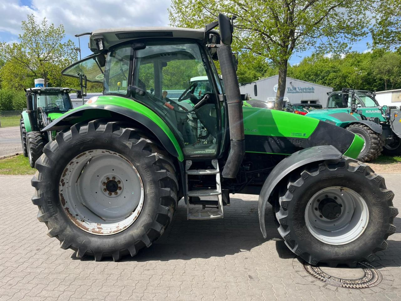 Deutz-Fahr Agrotron K 610 - Trator: foto 3 Deutz-Fahr Agrotron K 610 - Trator: foto 3