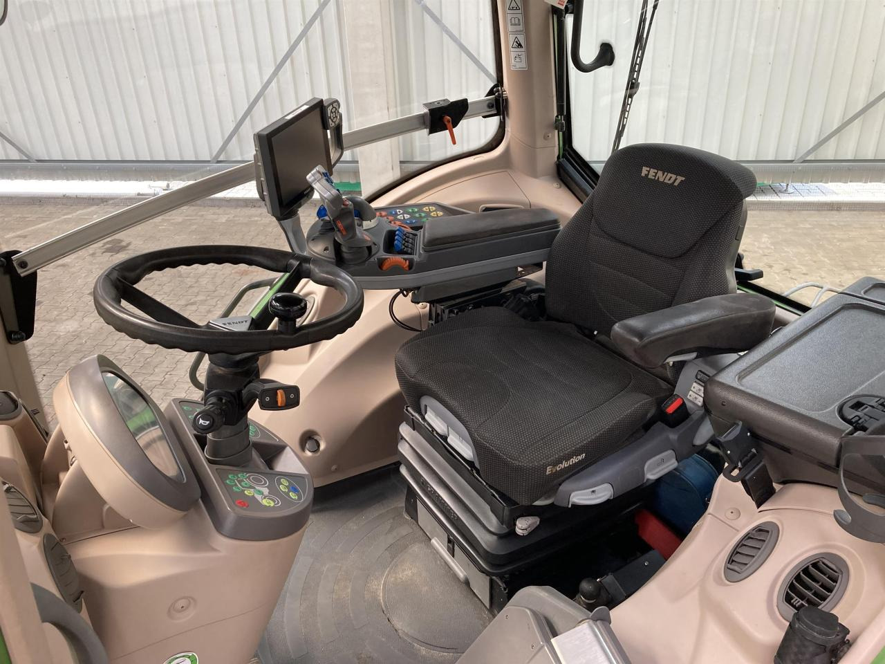 Trator Fendt 828 Profi Plus: foto 11 Trator Fendt 828 Profi Plus: foto 11