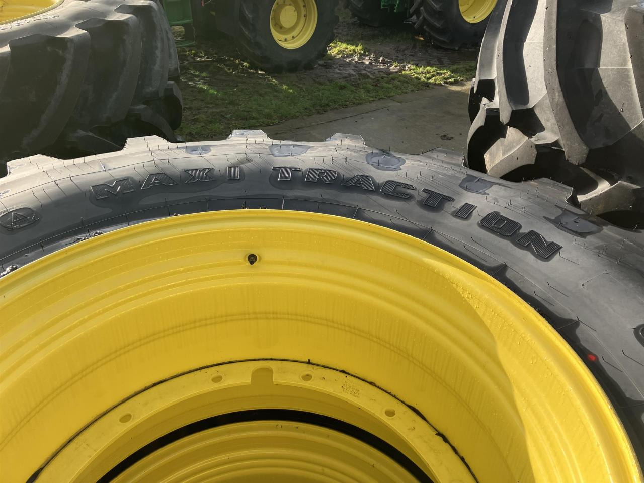 Firestone 650/85R38 - Pneu de Máquina agrícola: foto 3 Firestone 650/85R38 - Pneu de Máquina agrícola: foto 3