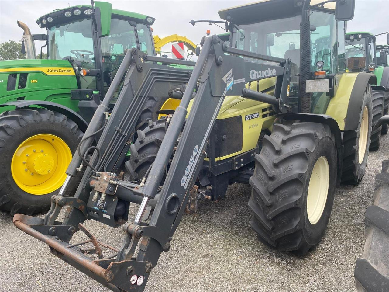 Hürlimann XT 909 - Trator: foto 4 Hürlimann XT 909 - Trator: foto 4