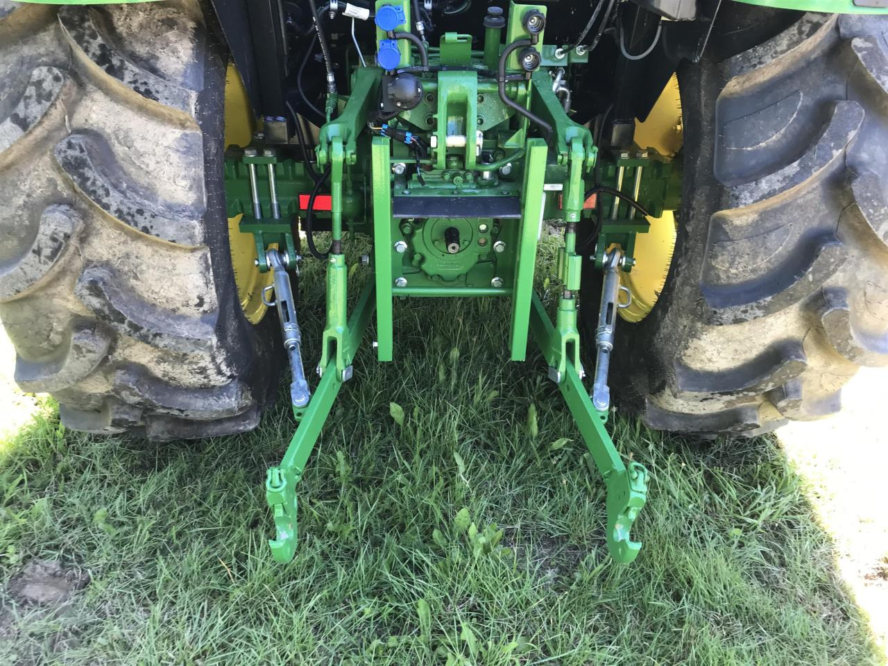 John Deere 5075E - Trator: foto 3 John Deere 5075E - Trator: foto 3