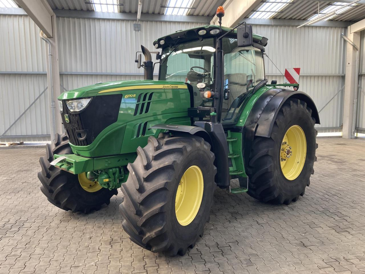 John Deere 6170R - Trator: foto 1 John Deere 6170R - Trator: foto 1