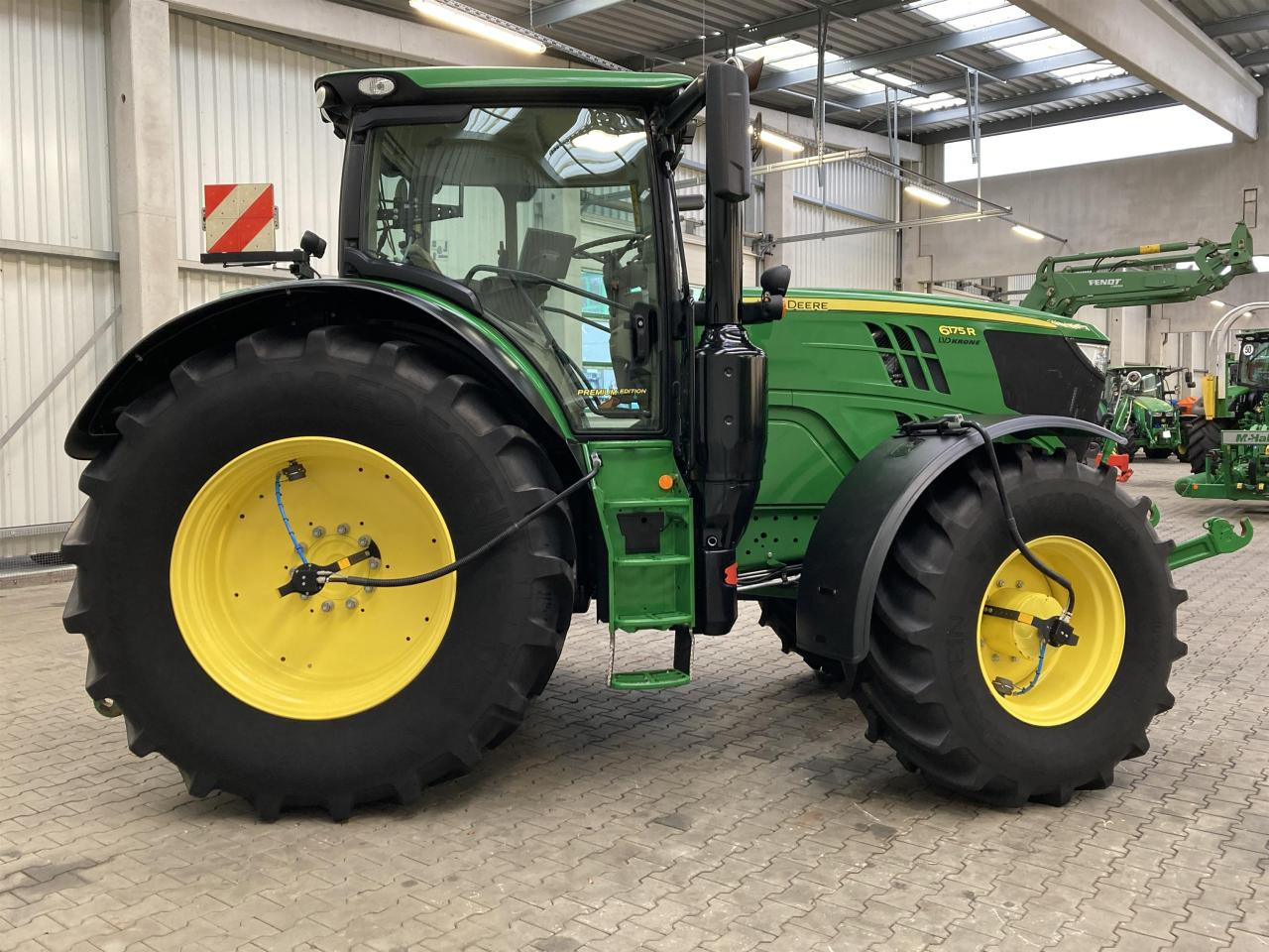 John Deere 6175R - Trator: foto 4 John Deere 6175R - Trator: foto 4