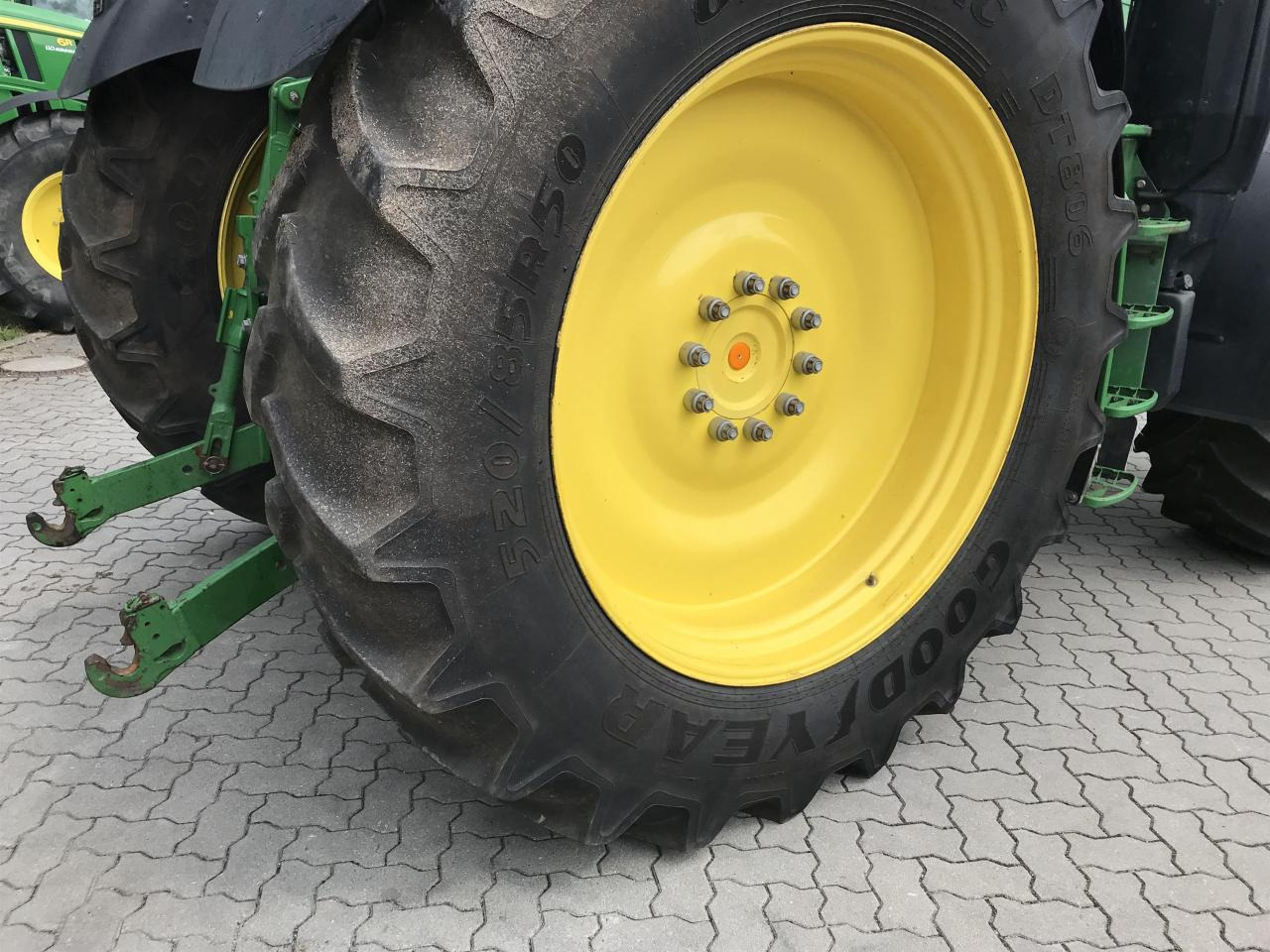 Trator John Deere 6195R: foto 9