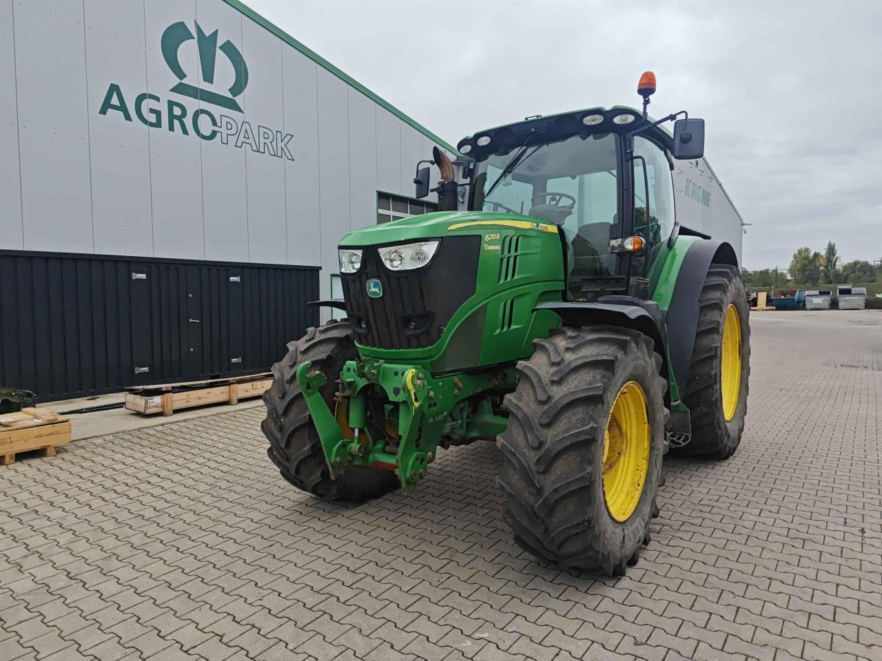 John Deere 6210R - Trator: foto 1 John Deere 6210R - Trator: foto 1