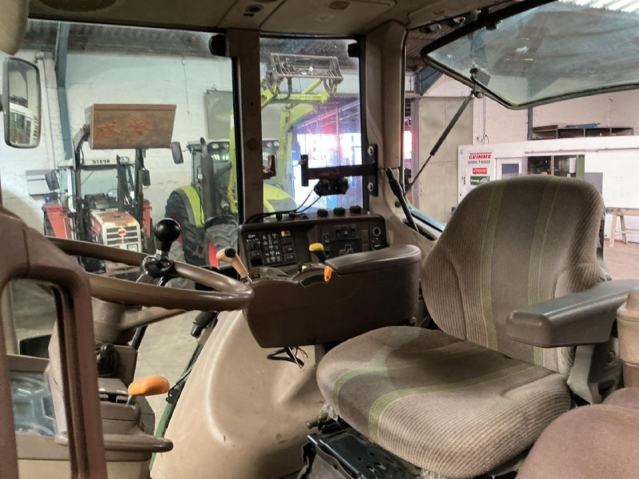 John Deere 6820 - Trator: foto 4 John Deere 6820 - Trator: foto 4
