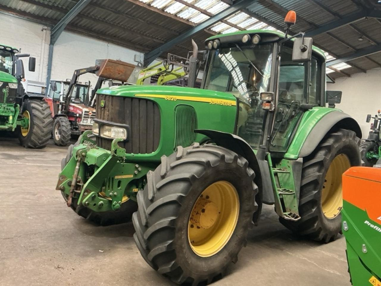 John Deere 6820 - Trator: foto 2 John Deere 6820 - Trator: foto 2