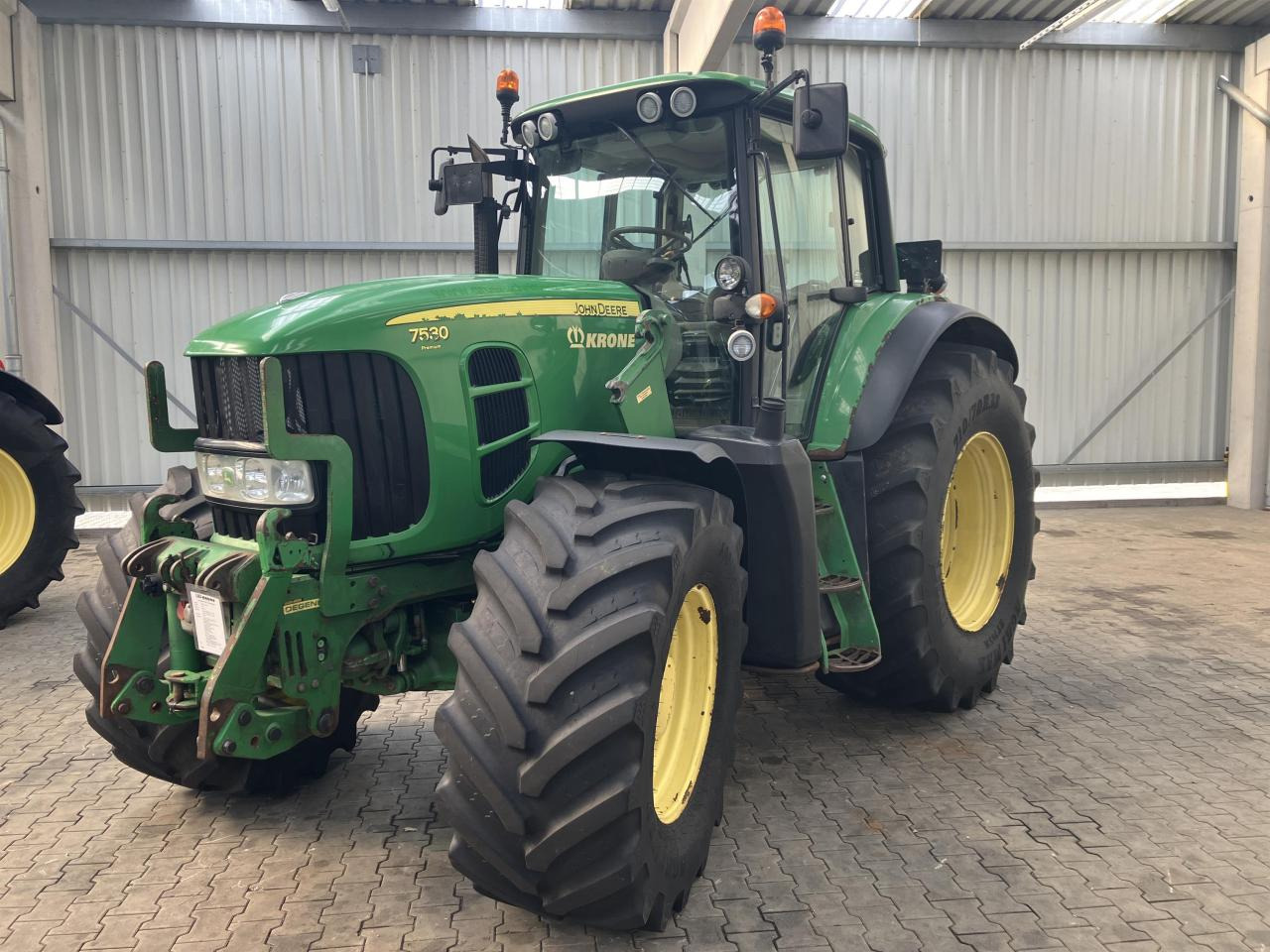 John Deere 7530 PREMIUM - Trator: foto 1 John Deere 7530 PREMIUM - Trator: foto 1