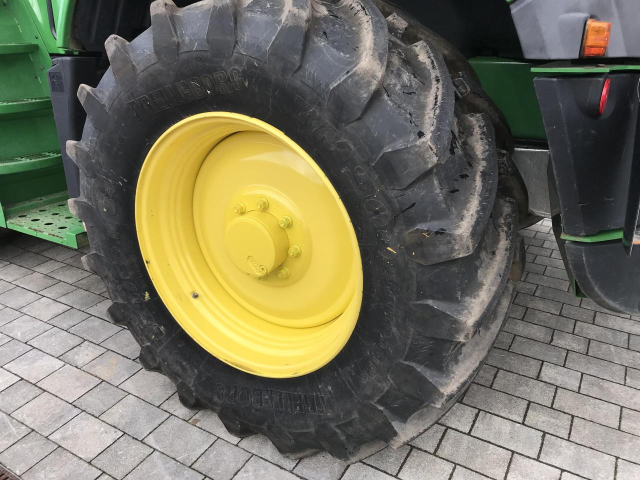 Picadora de forragem automotriz John Deere 8600: foto 11