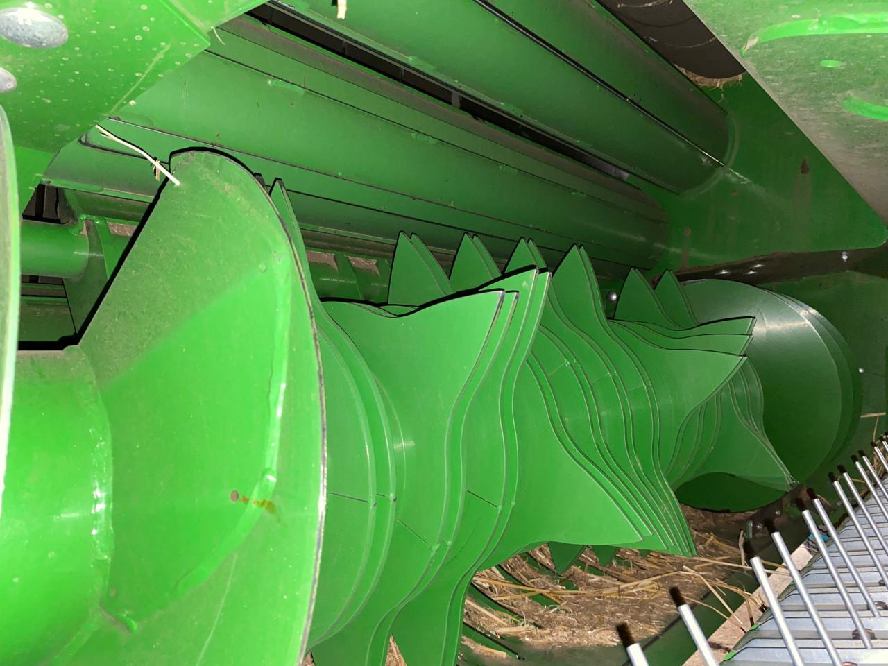 John Deere V451M MaxiCut 13 - Enfardadeira de fardos redondos: foto 3 John Deere V451M MaxiCut 13 - Enfardadeira de fardos redondos: foto 3