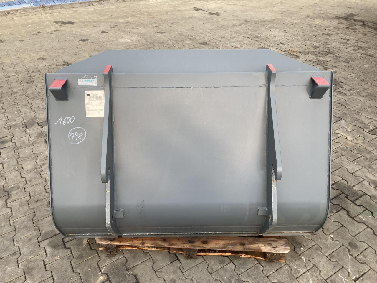 Kramer 1600 mm - Balde: foto 3 Kramer 1600 mm - Balde: foto 3