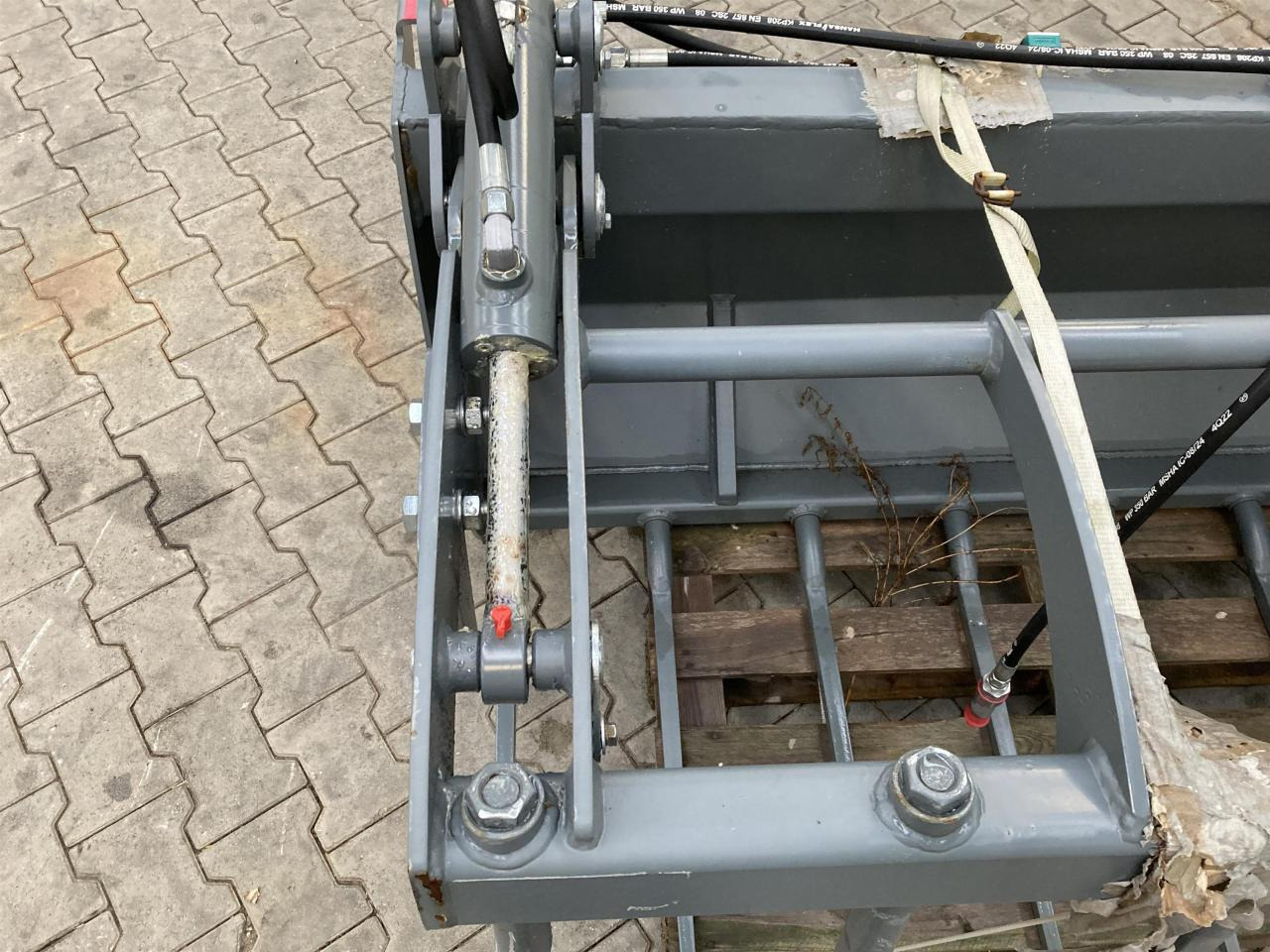 Kramer 1600 mm Vielzweckgabel - Carregador frontal para o trator: foto 4 Kramer 1600 mm Vielzweckgabel - Carregador frontal para o trator: foto 4