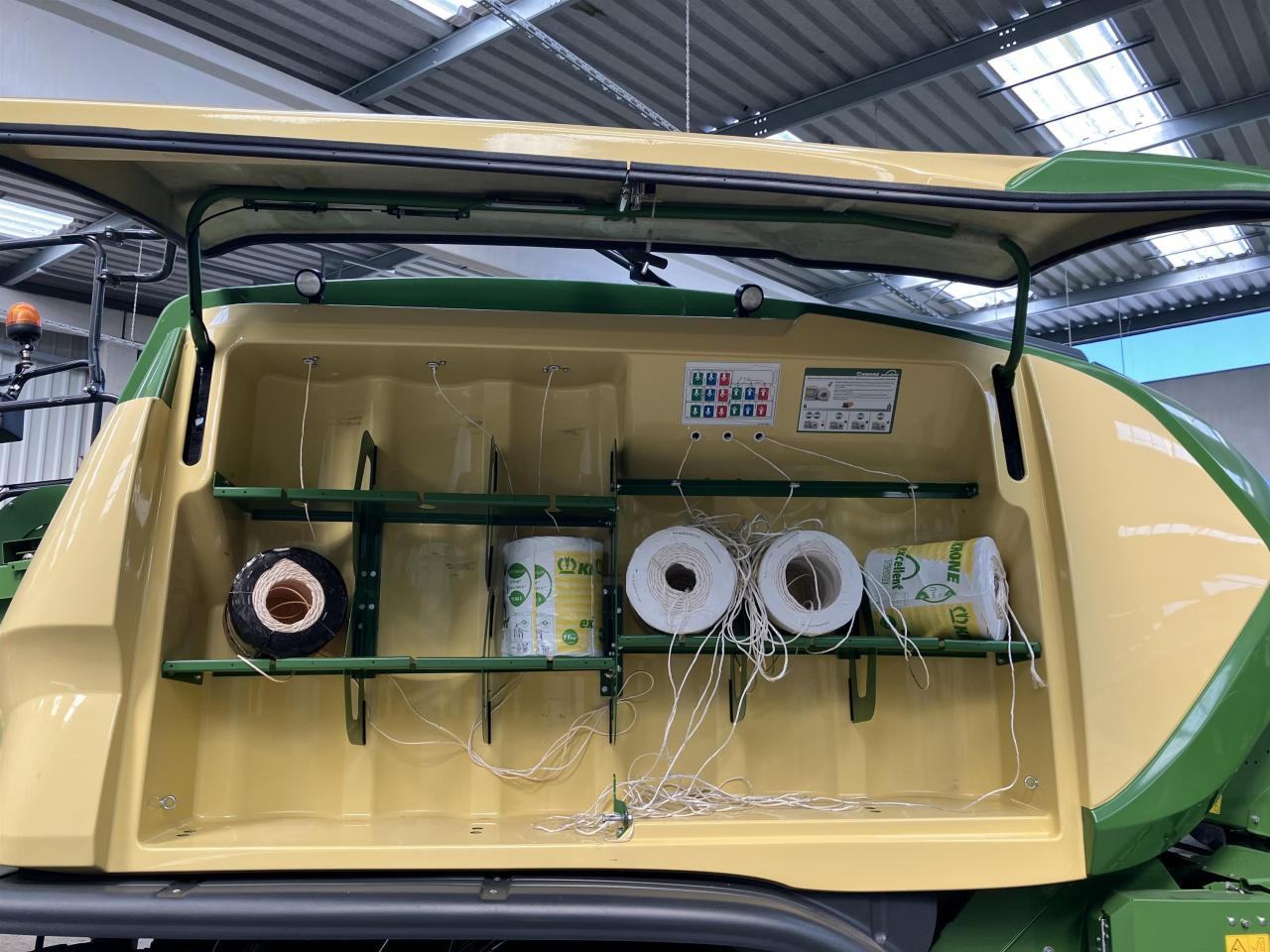 Enfardadeira de fardos quadrados Krone Big Pack 1270 VC: foto 15