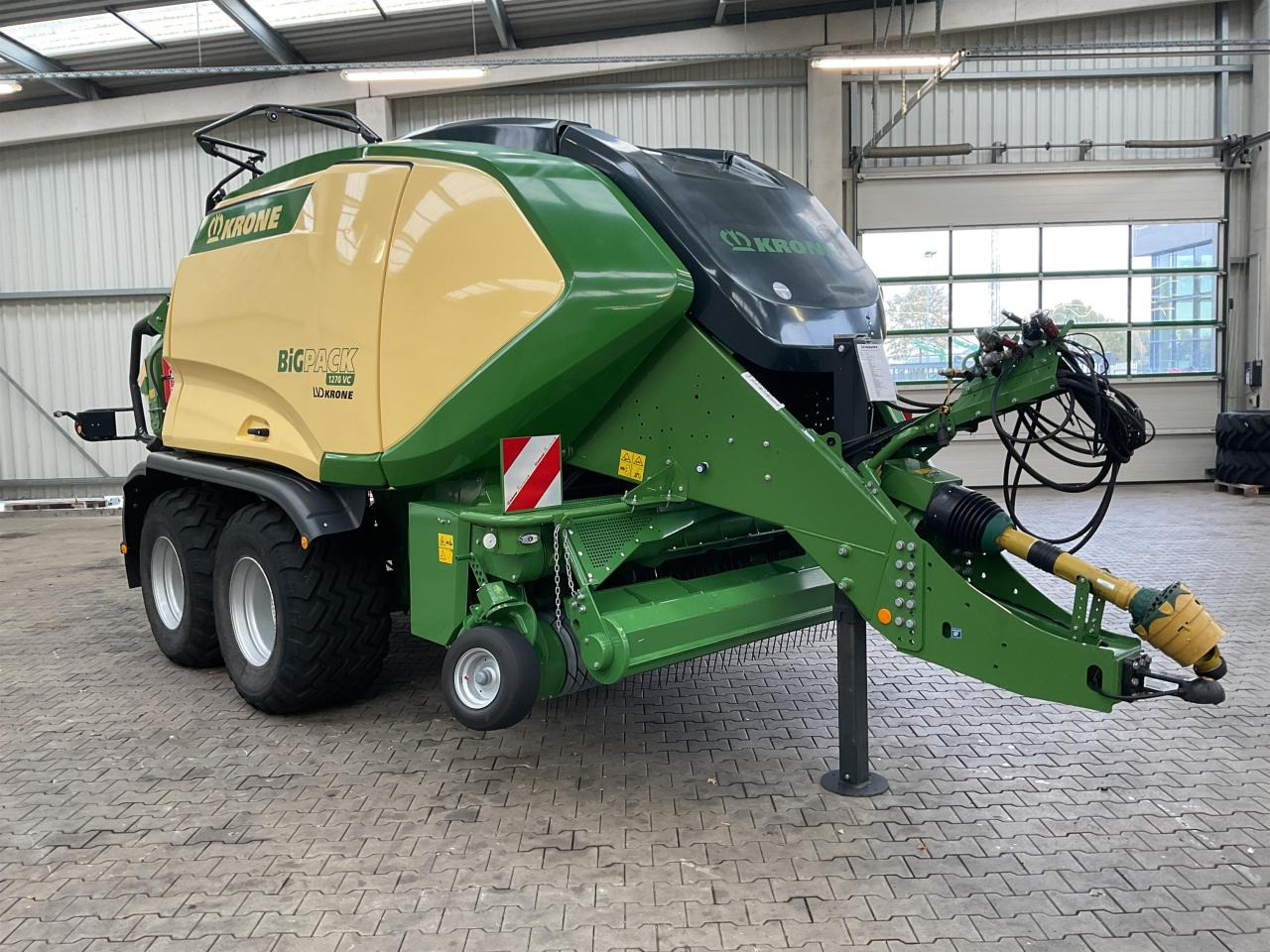 Krone Big Pack 1270 VC - Enfardadeira de fardos quadrados: foto 2 Krone Big Pack 1270 VC - Enfardadeira de fardos quadrados: foto 2
