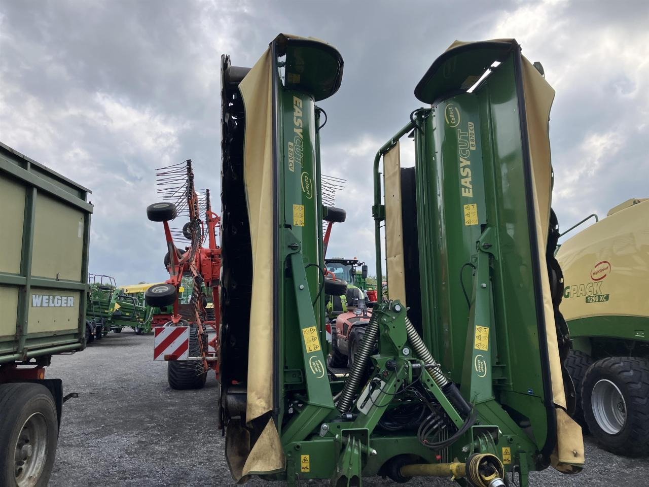 Krone EC B 870 CV Collect - Gadanheira: foto 1 Krone EC B 870 CV Collect - Gadanheira: foto 1