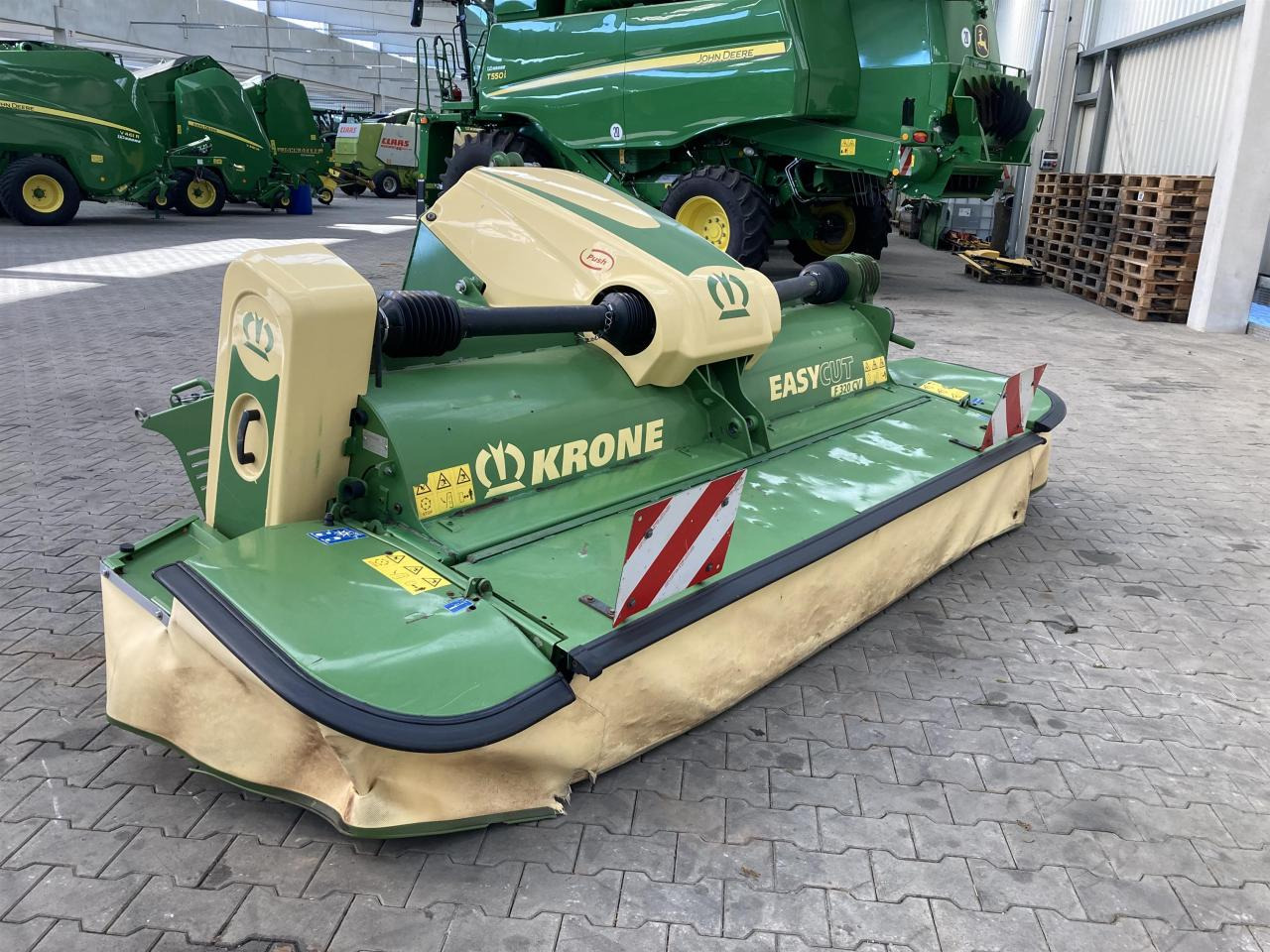 Krone EC F 320 CV - Kat. 2 - Gadanheira: foto 1 Krone EC F 320 CV - Kat. 2 - Gadanheira: foto 1