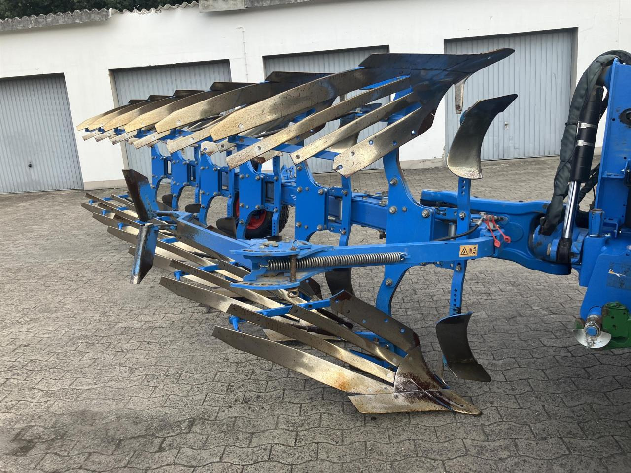 Lemken Juwel 8 MV 5+1 N 100 - Arado: foto 1 Lemken Juwel 8 MV 5+1 N 100 - Arado: foto 1