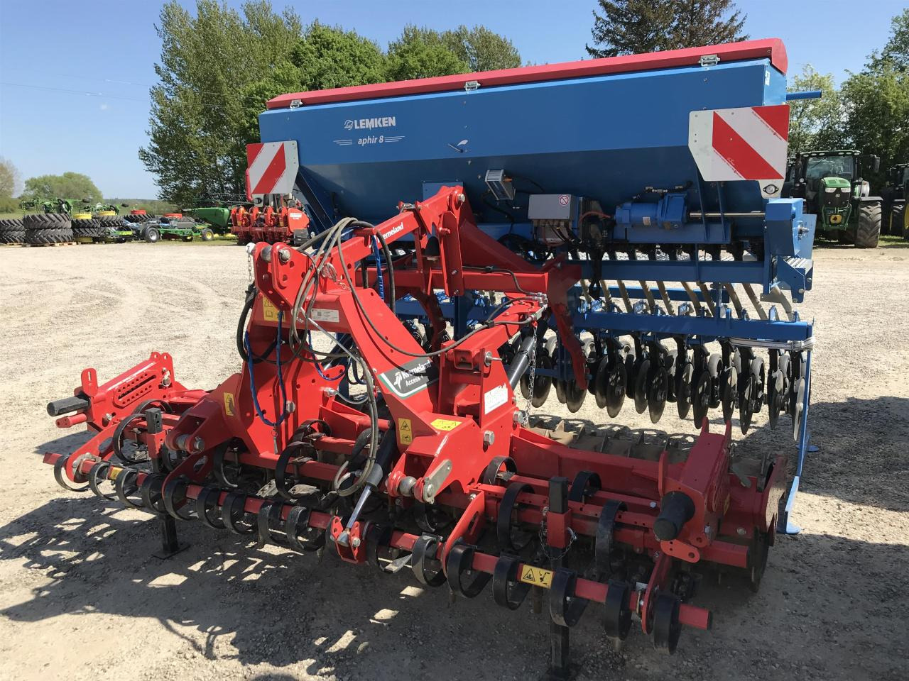 Lemken Saphir 8 Autoload - Semeadeira: foto 1 Lemken Saphir 8 Autoload - Semeadeira: foto 1