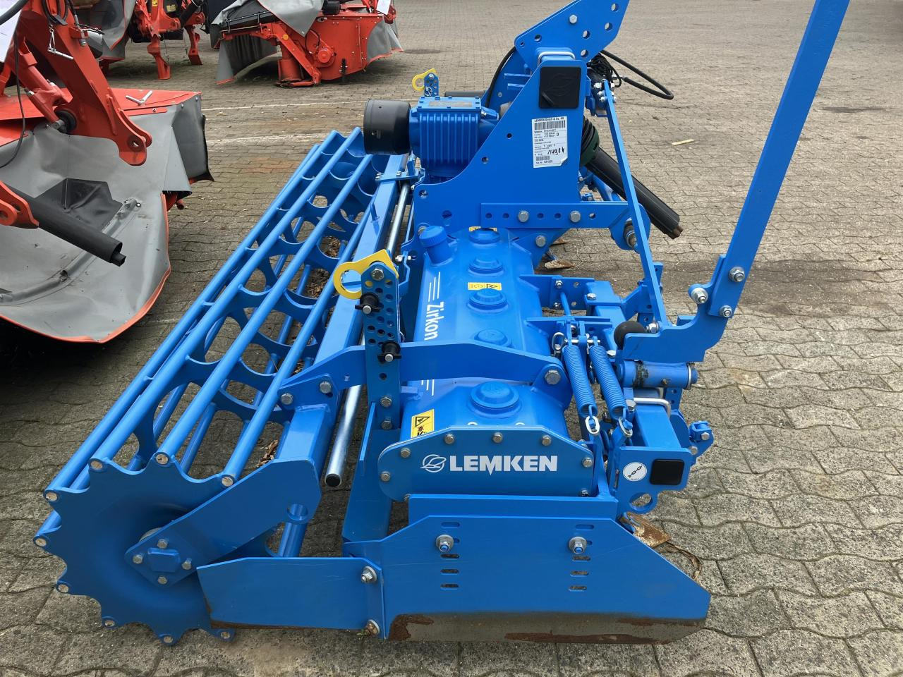 Lemken Zirkon 8/300 - Maquina para lavrar a terra: foto 5 Lemken Zirkon 8/300 - Maquina para lavrar a terra: foto 5