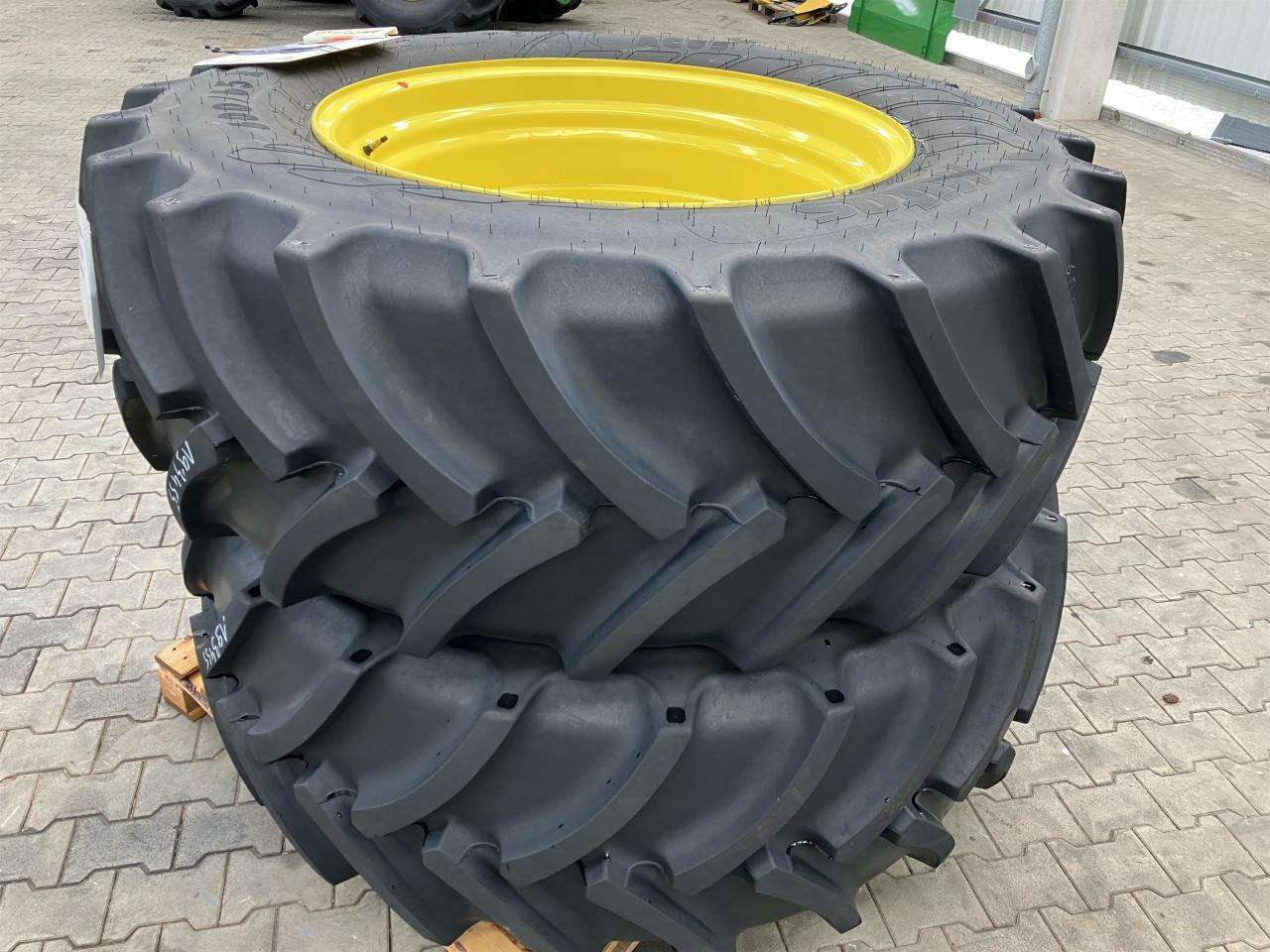 Mitas 600/65R38 - Pneu de Máquina agrícola: foto 1 Mitas 600/65R38 - Pneu de Máquina agrícola: foto 1