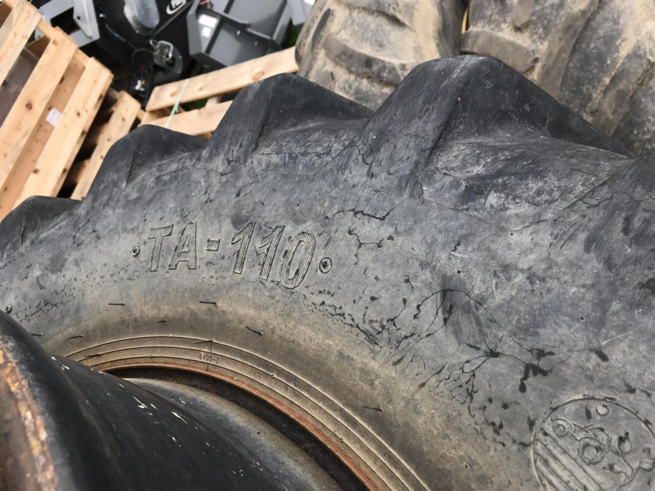 Petlas 600/65R34 - Pneu de Máquina agrícola: foto 4 Petlas 600/65R34 - Pneu de Máquina agrícola: foto 4