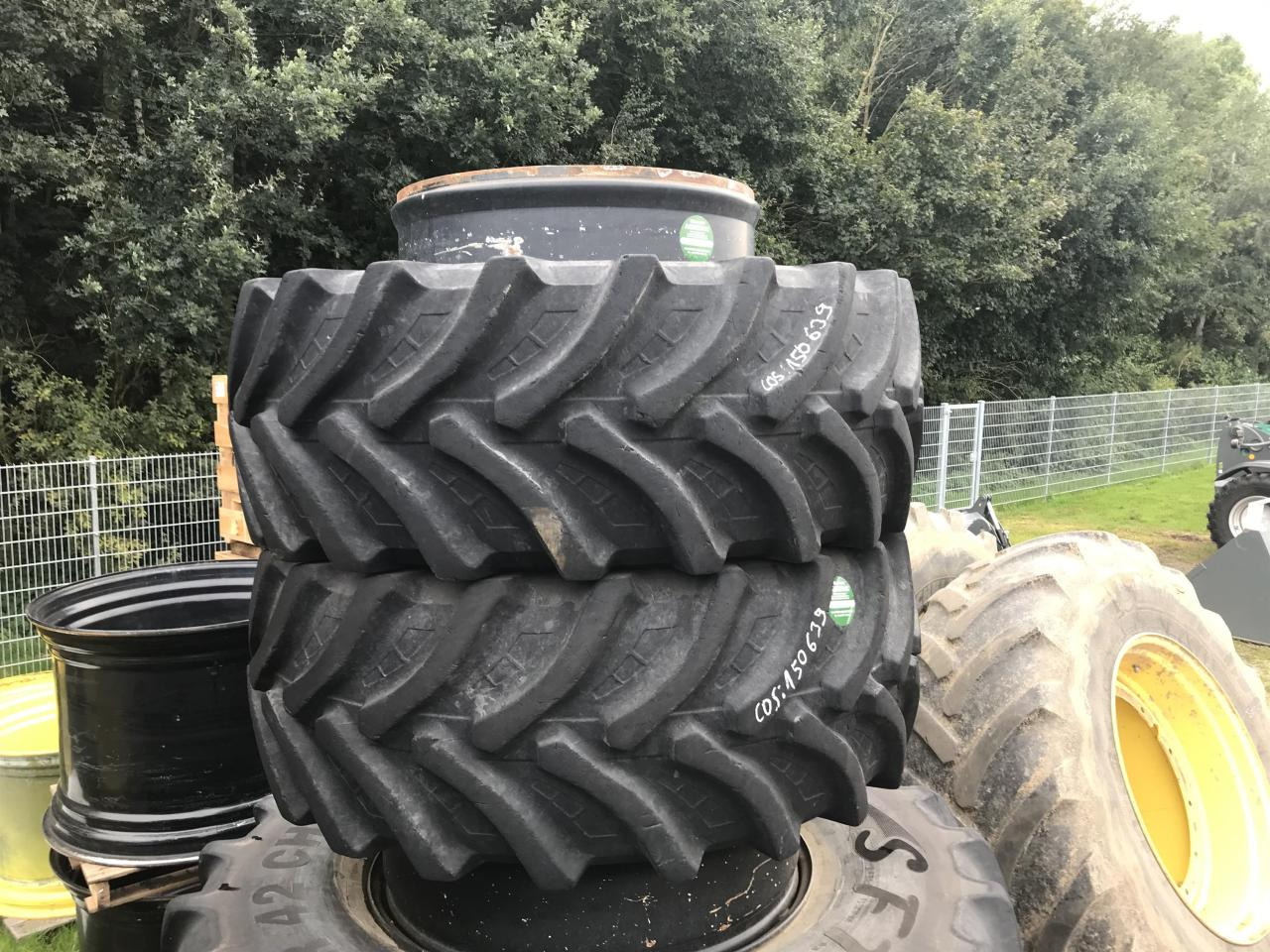 Petlas 600/65R34 - Pneu de Máquina agrícola: foto 1 Petlas 600/65R34 - Pneu de Máquina agrícola: foto 1