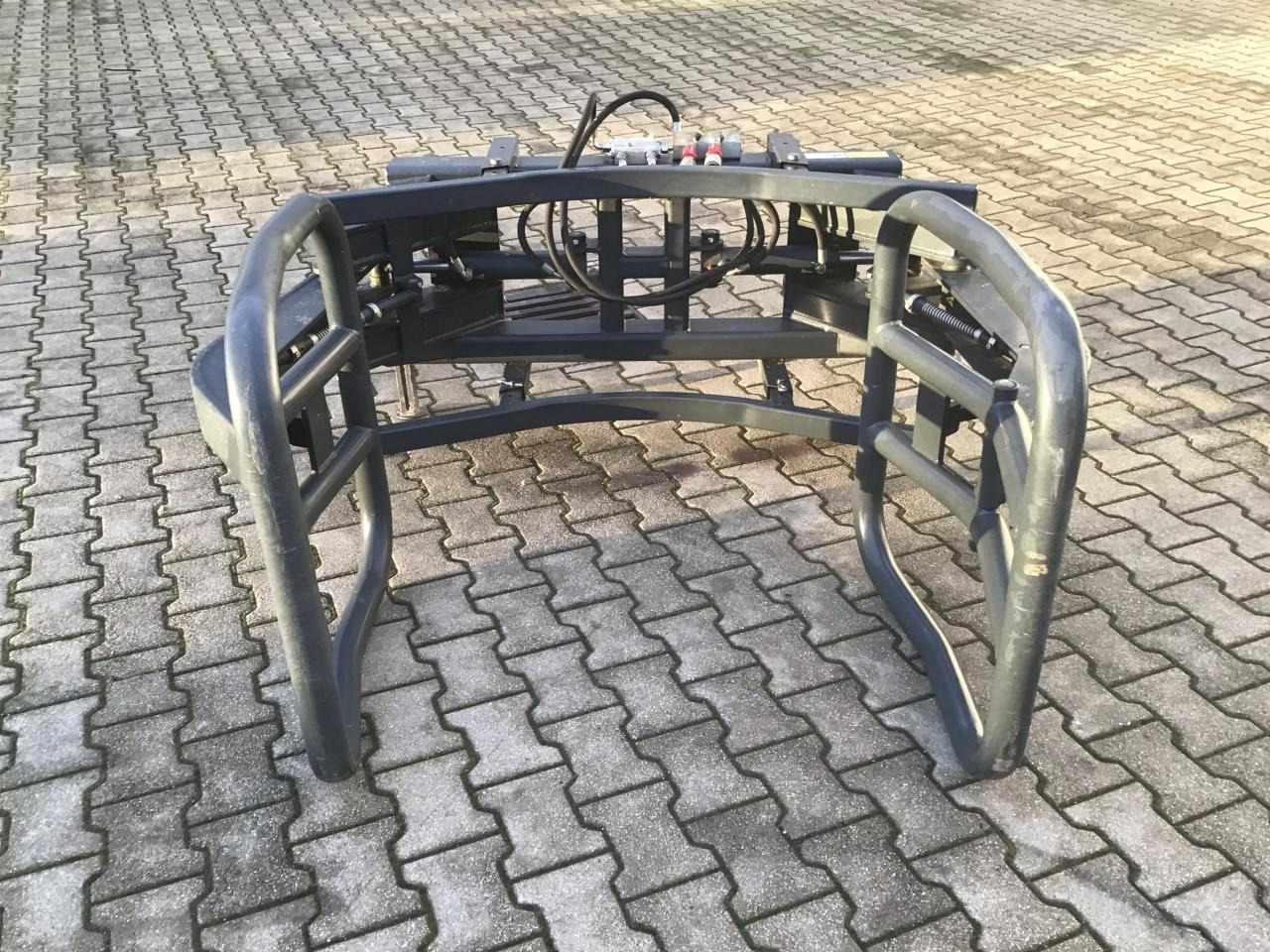 Saphir Folienballenzange FBZ - Carregador frontal para o trator: foto 1 Saphir Folienballenzange FBZ - Carregador frontal para o trator: foto 1