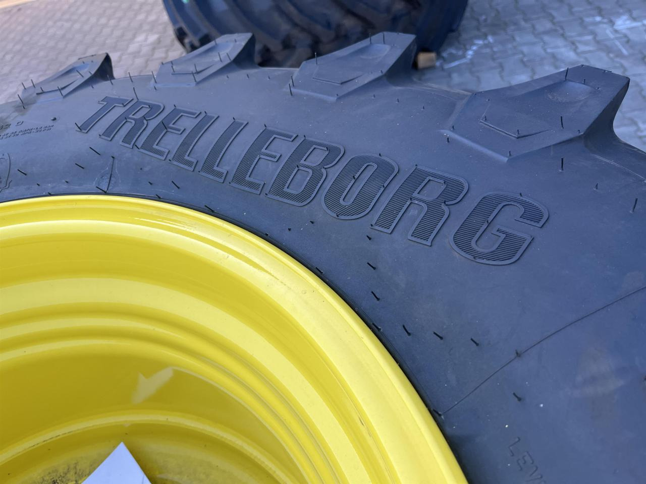 Trelleborg 540/65R28 - Pneu de Máquina agrícola: foto 3 Trelleborg 540/65R28 - Pneu de Máquina agrícola: foto 3