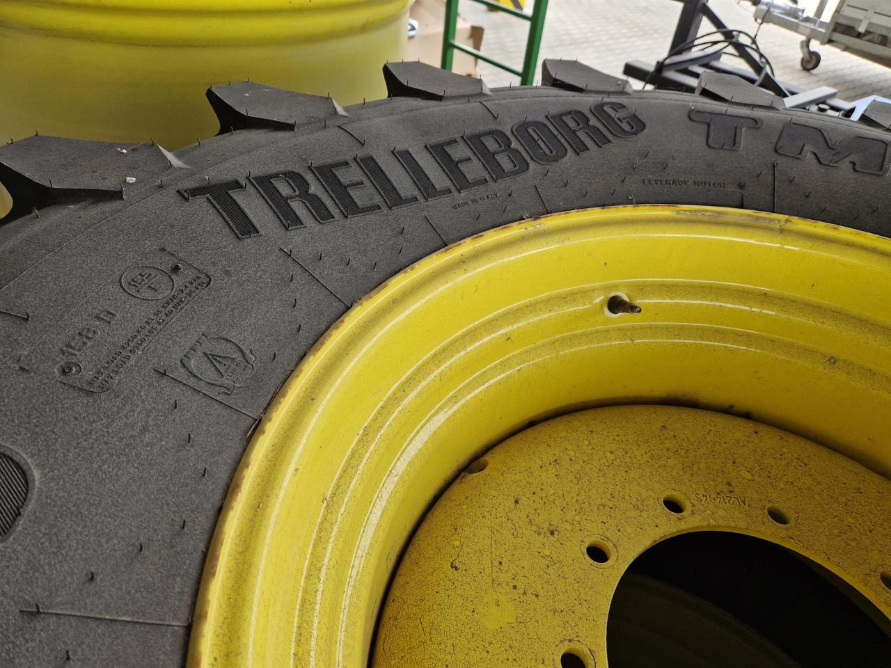 Trelleborg 600/70R30 - Pneu de Máquina agrícola: foto 2 Trelleborg 600/70R30 - Pneu de Máquina agrícola: foto 2