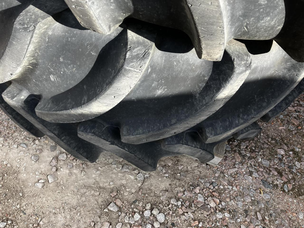 Vredestein 600/70R30 - Pneu de Máquina agrícola: foto 2 Vredestein 600/70R30 - Pneu de Máquina agrícola: foto 2